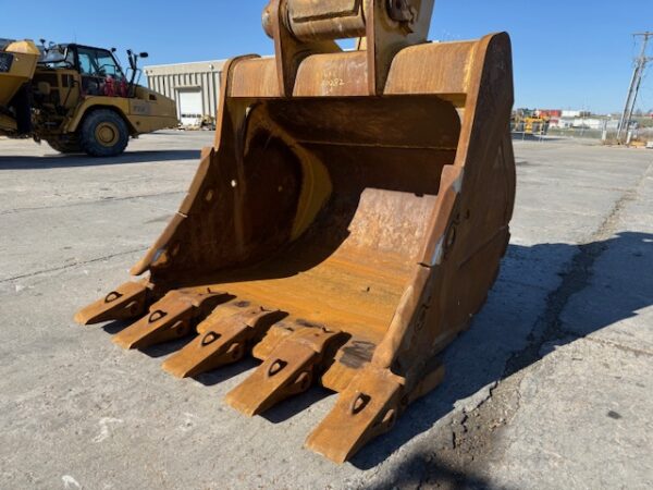 Caterpillar 374FL Excavator - Image 7